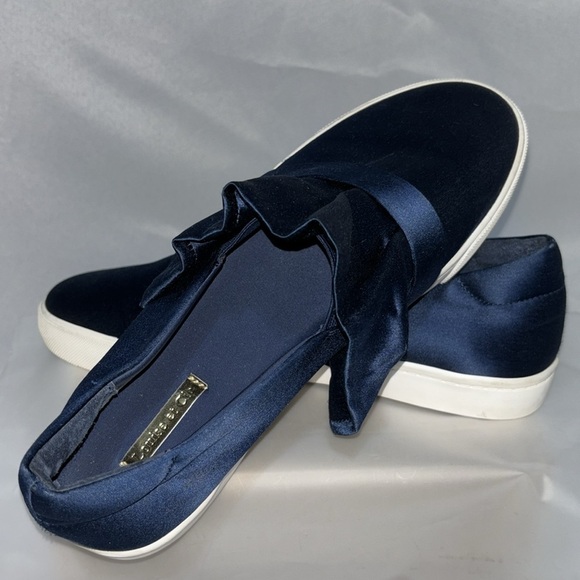 LOUISE ET CIE Women's Navy Blue Buca Luxe Satin Sneakers Size 11 Feminine Ruffle - Picture 5 of 8